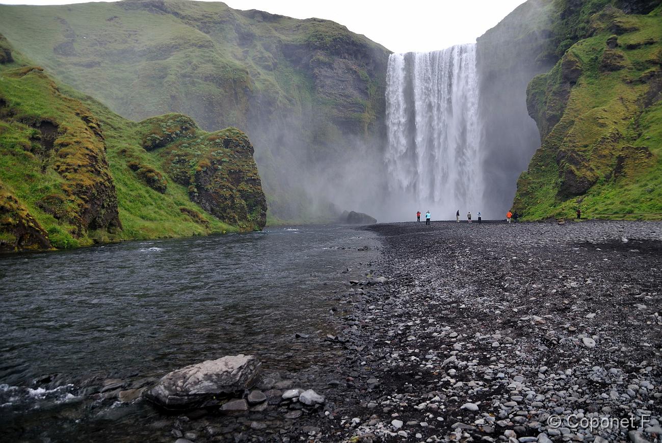 003 Islande 2009.jpg - Skogafoss au matin